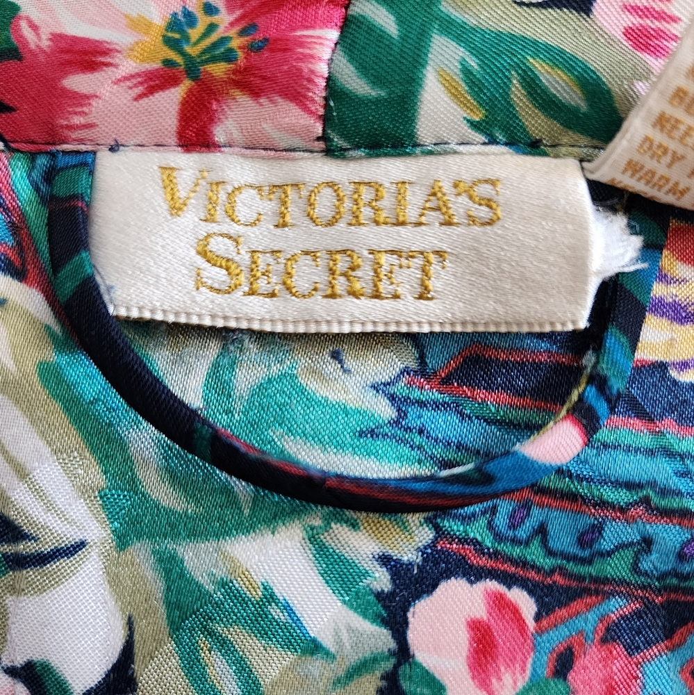 Vintage Gold Label Victoria Secret Robe - Picture 6 of 7